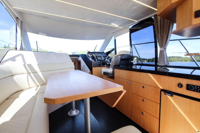 Galeon 360 Fly