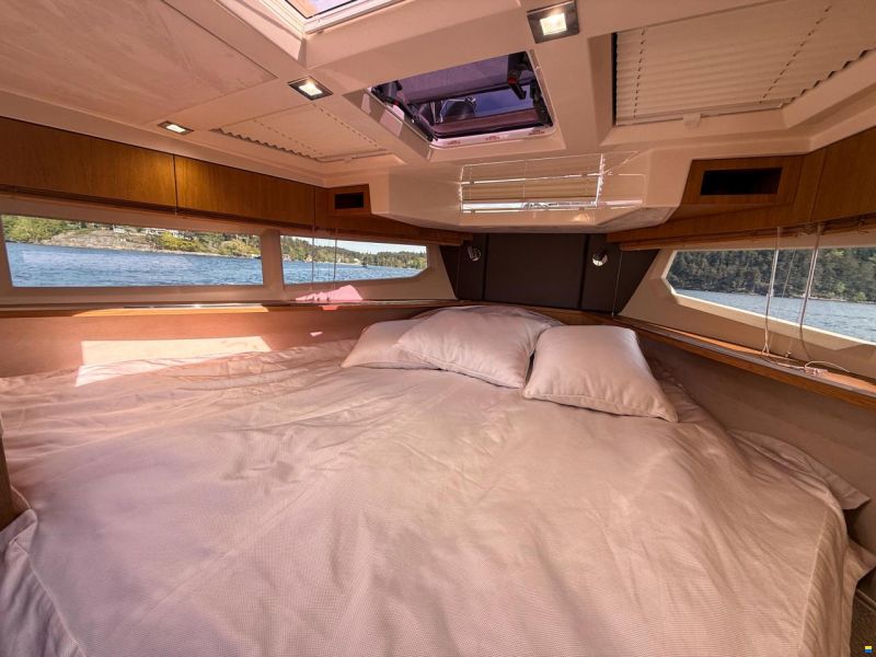 Galeon 360 Fly