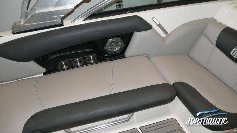 MasterCraft X2