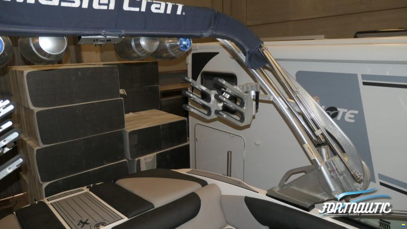 MasterCraft X2