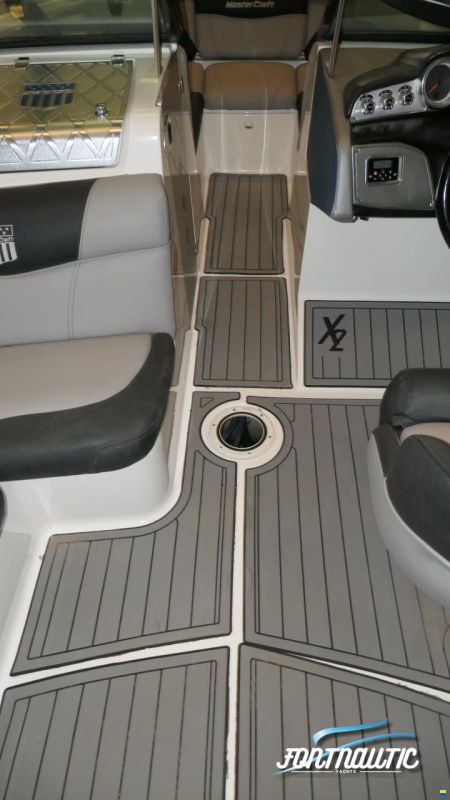 MasterCraft X2