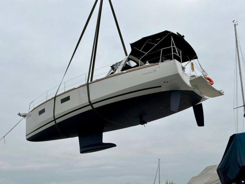Beneteau Oceanies 38