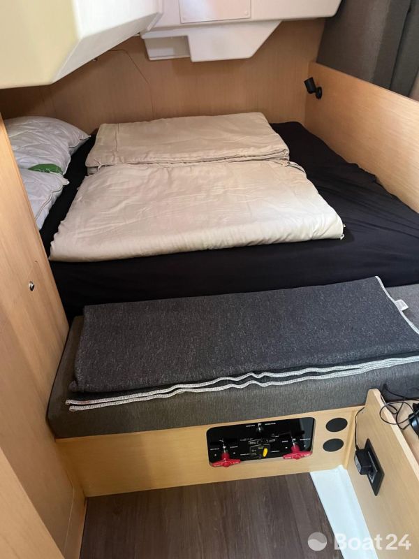 Beneteau Oceanies 38