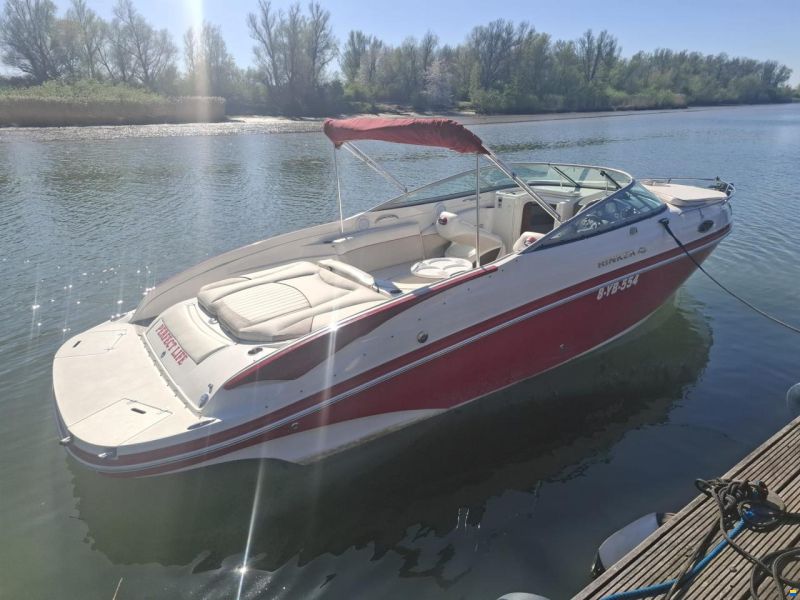 Rinker 246 Captiva Cuddy