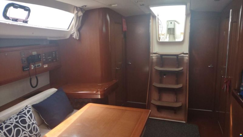 Beneteau Oceanis 43