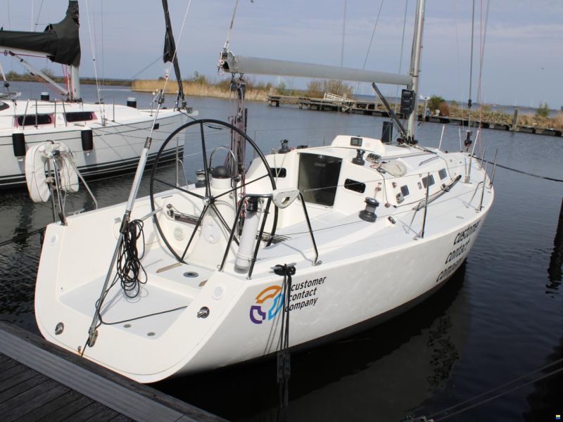 J Boats J109