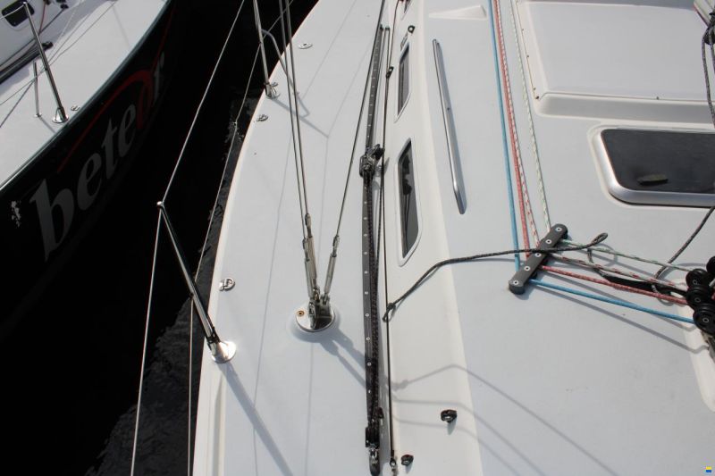 J Boats J109