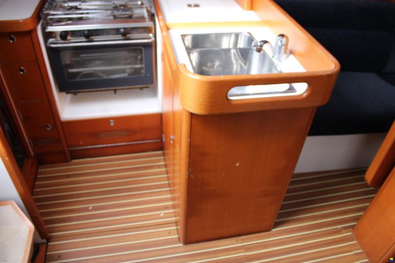J Boats J109