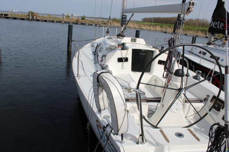 J Boats J109