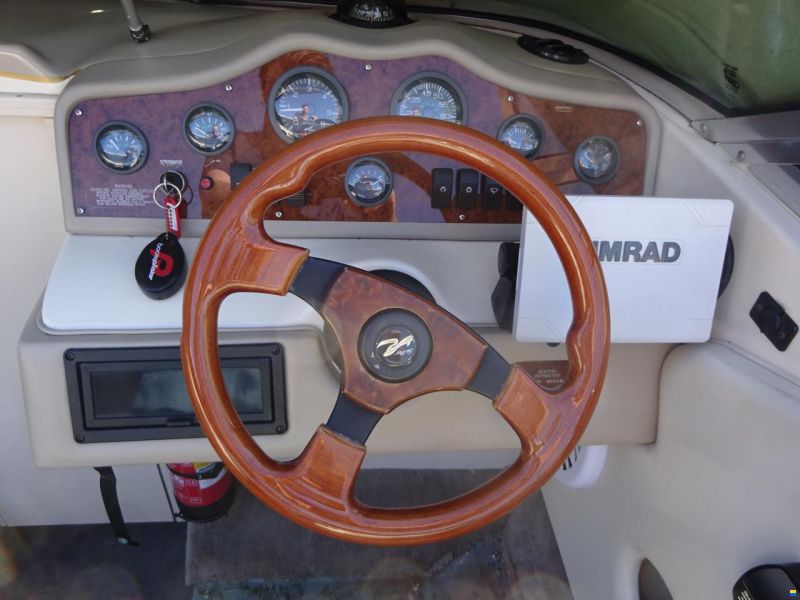 Sea Ray 200 OVS