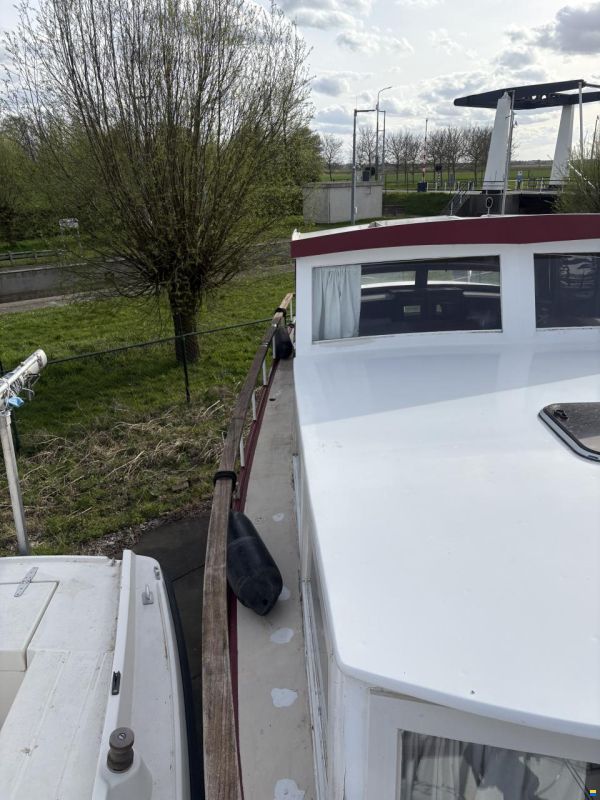 Stalen kruiser zelf bouw