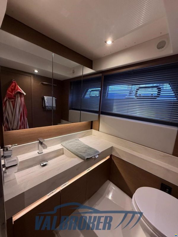 Prestige 520
