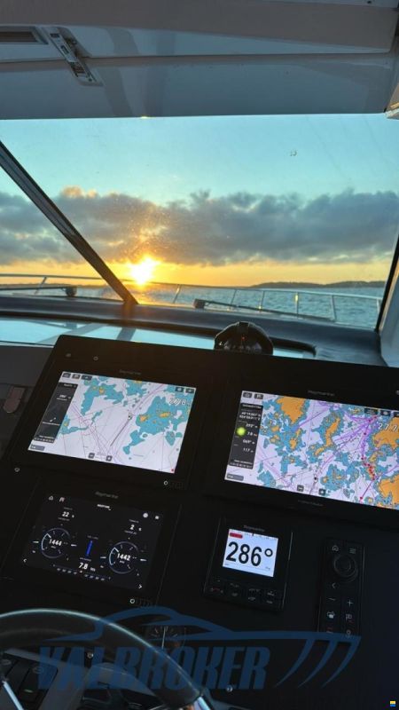 Sealine SC 38