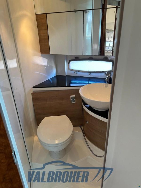 Sealine SC 38