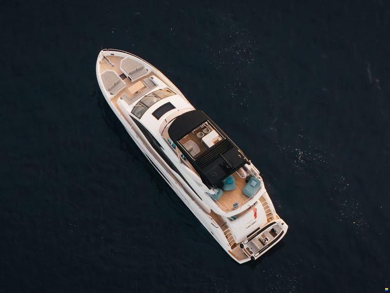 Sunseeker 76 Yacht