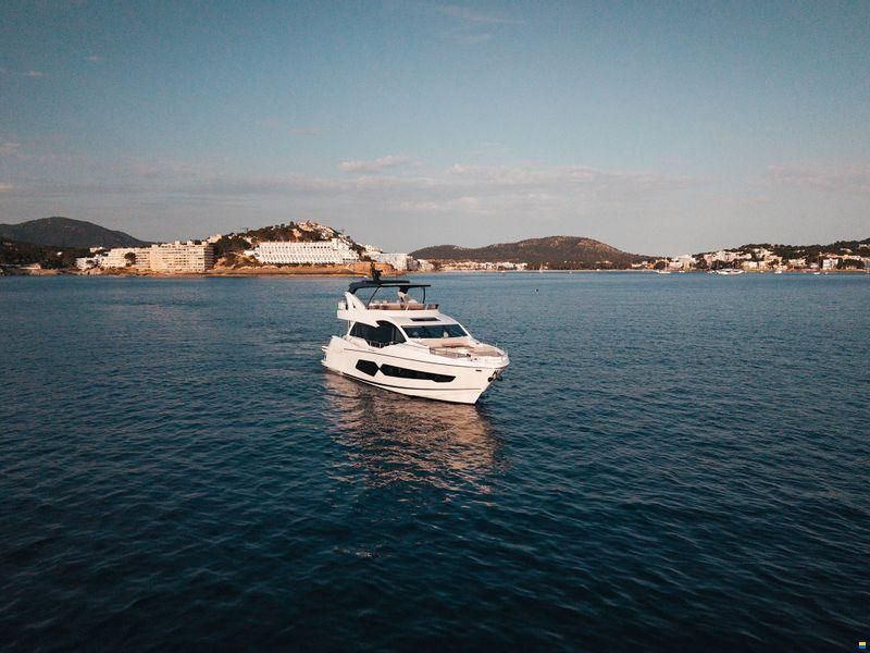 Sunseeker 76 Yacht
