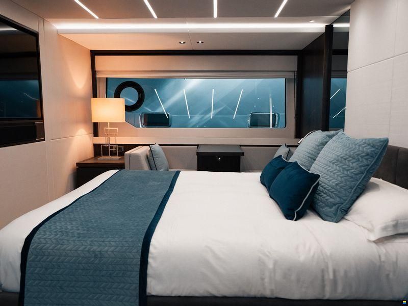 Sunseeker 76 Yacht