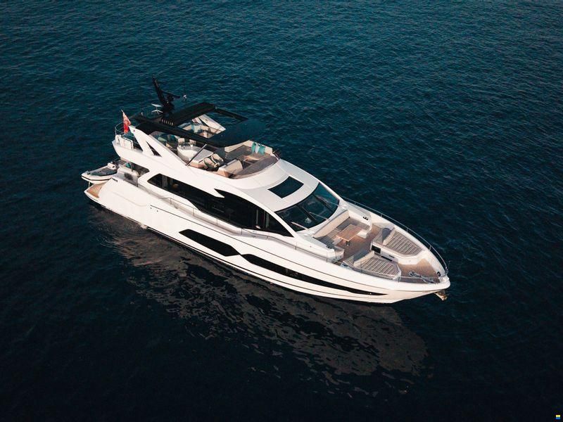 Sunseeker 76 Yacht