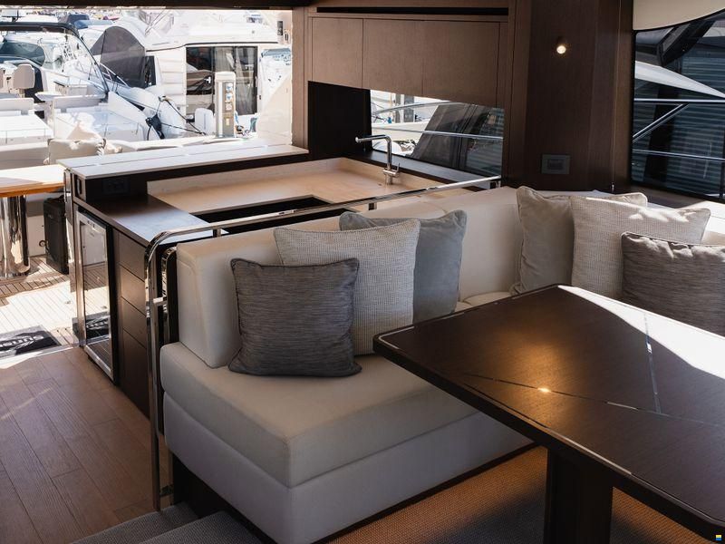 Sunseeker Manhattan 55