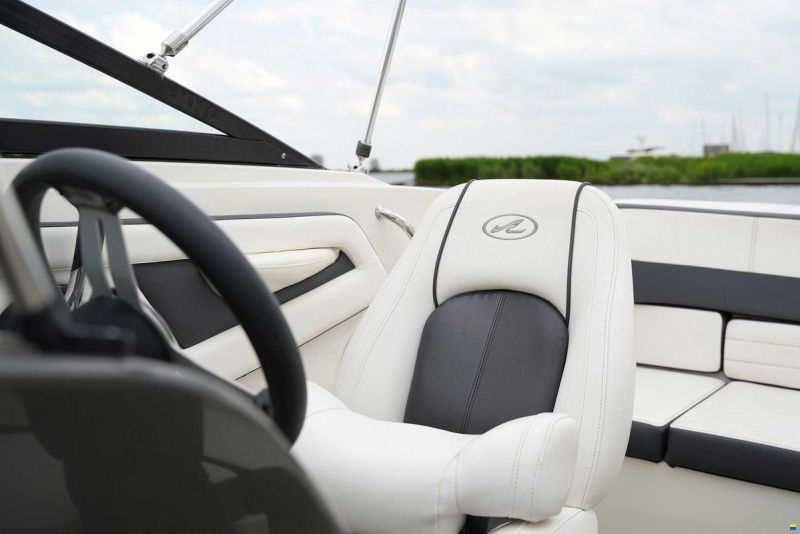 Sea Ray 19 SPX