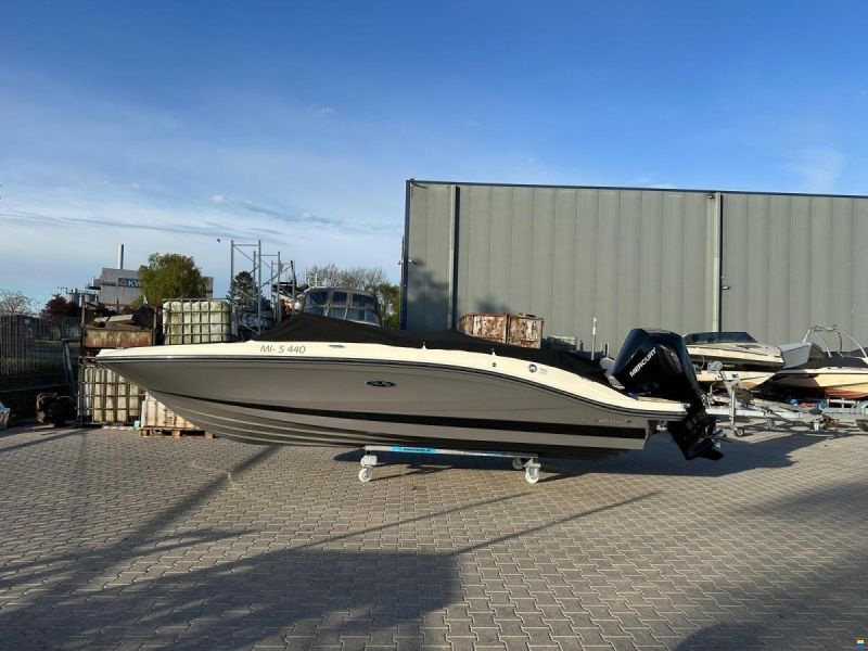 Sea Ray 210 SPX Outboard