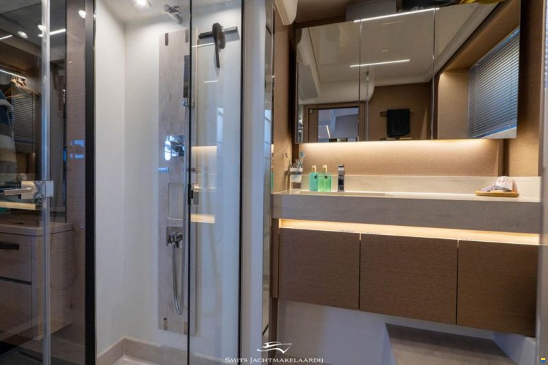 Prestige 590 Flybridge