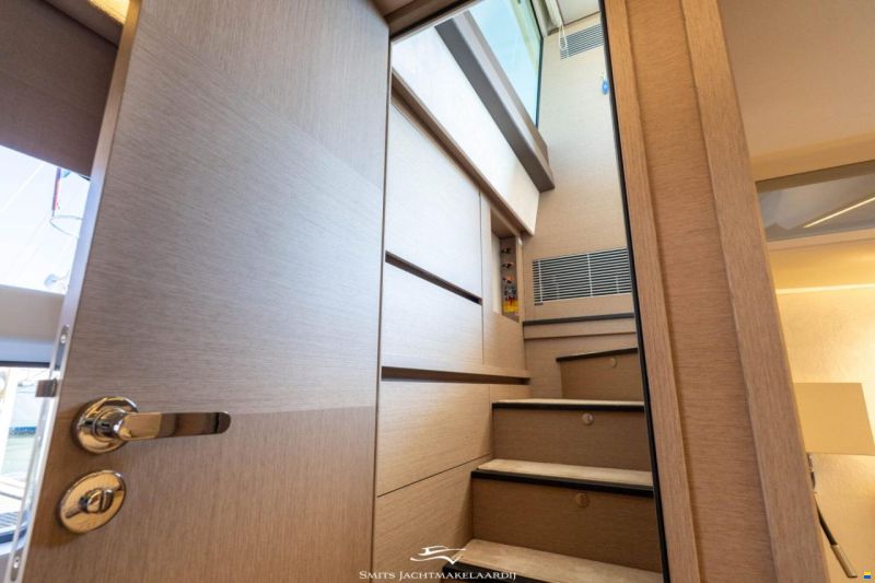 Prestige 590 Flybridge