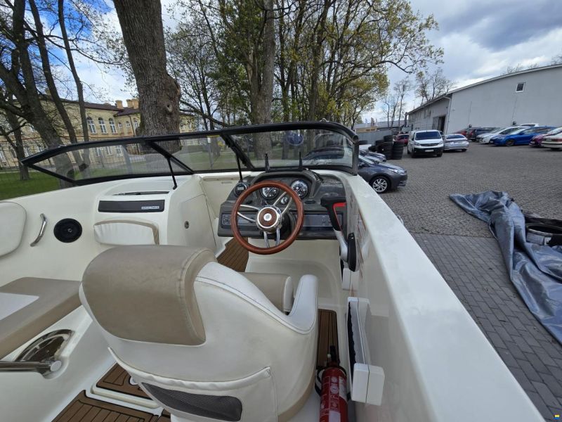 Bayliner VR5E