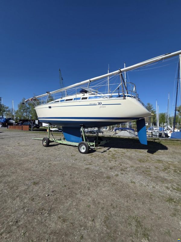 Bavaria 30 plus