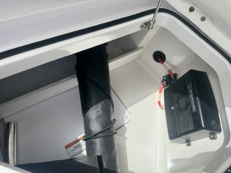 Axopar 28 T-Top