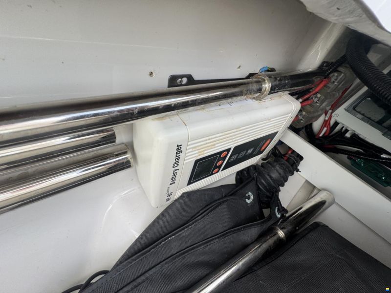 Axopar 28 T-Top