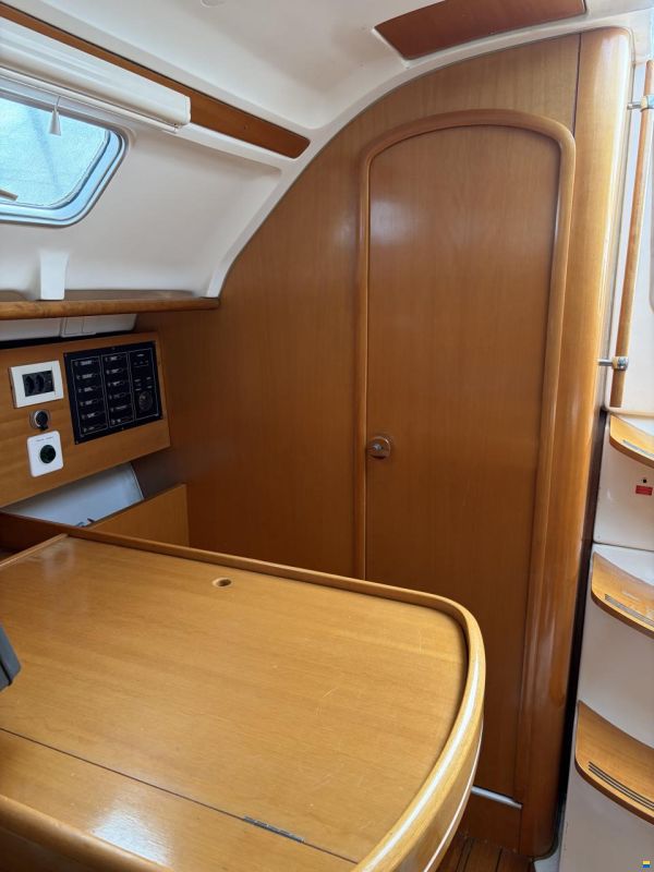 Beneteau First 33.7