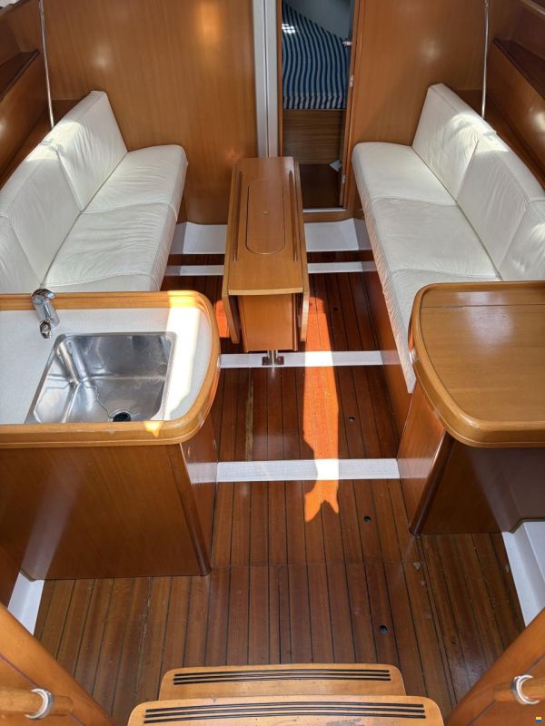 Beneteau First 33.7