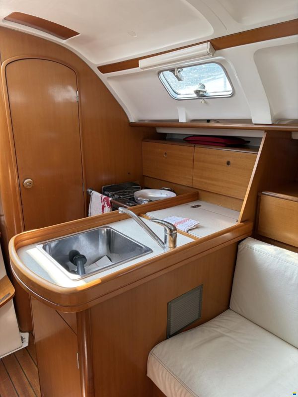 Beneteau First 33.7
