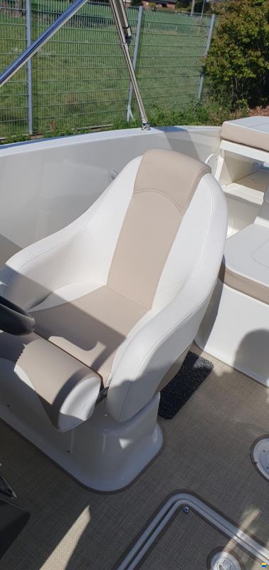 Bayliner VR5