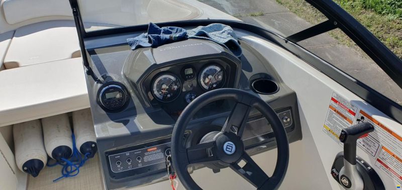Bayliner VR5
