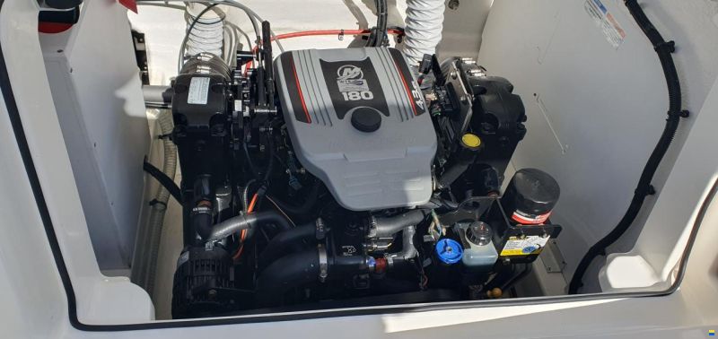 Bayliner VR5