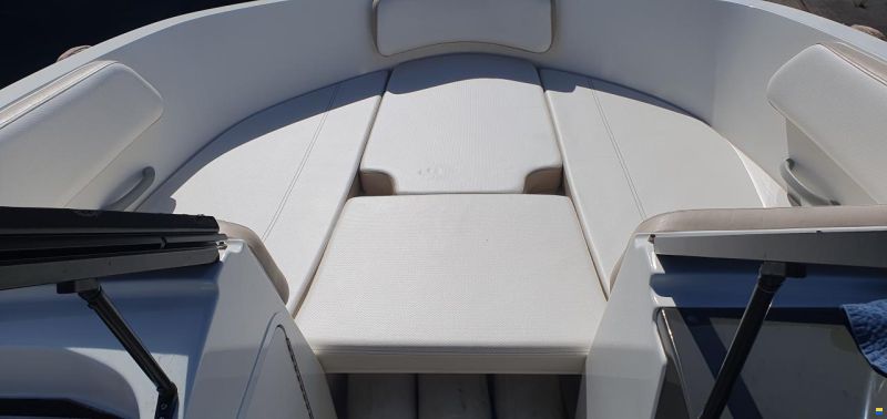 Bayliner VR5