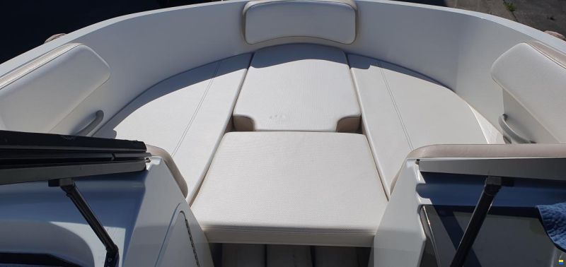 Bayliner VR5