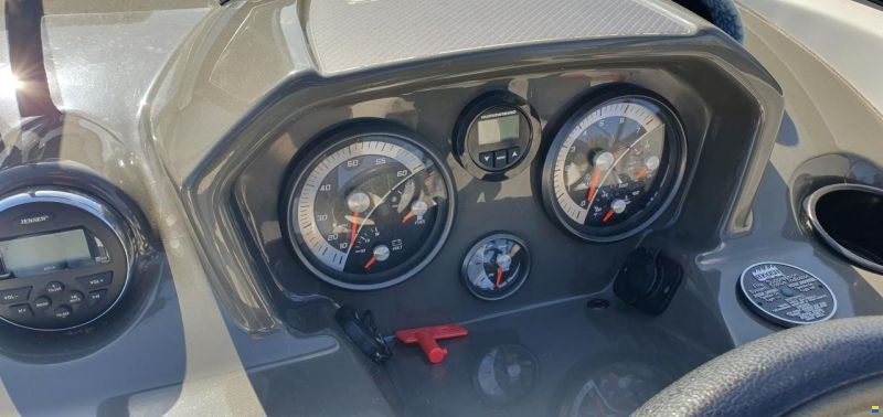 Bayliner VR5