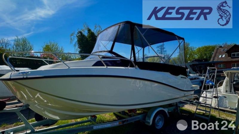 Quicksilver ACTIV 555 CABIN