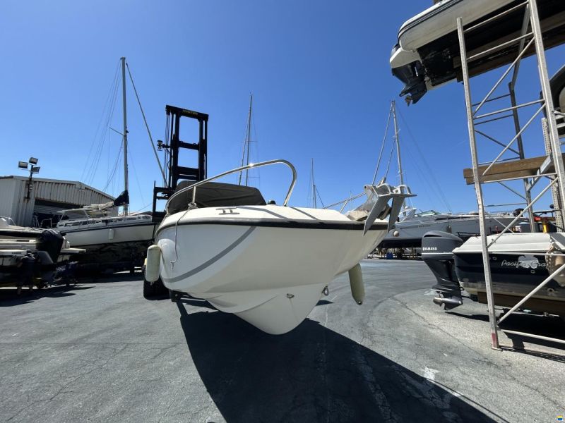Quicksilver 605 SUNDECK