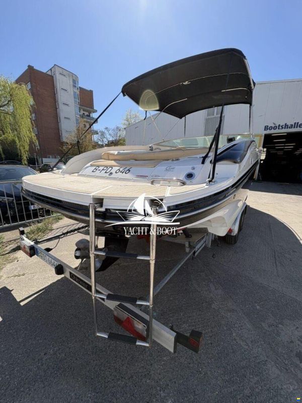Rinker 246 Captiva CC