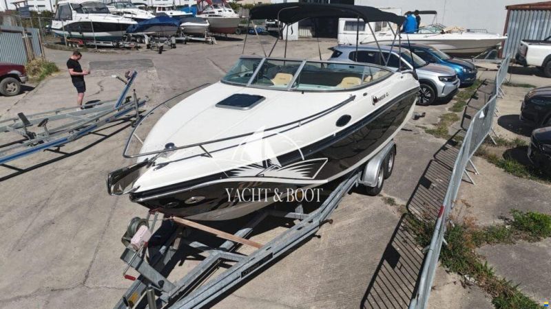 Rinker 246 Captiva CC