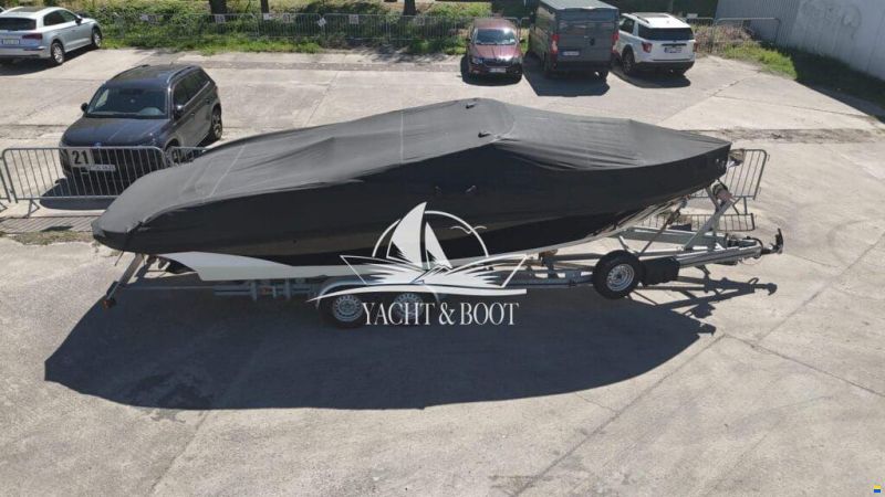 Rinker 246 Captiva CC