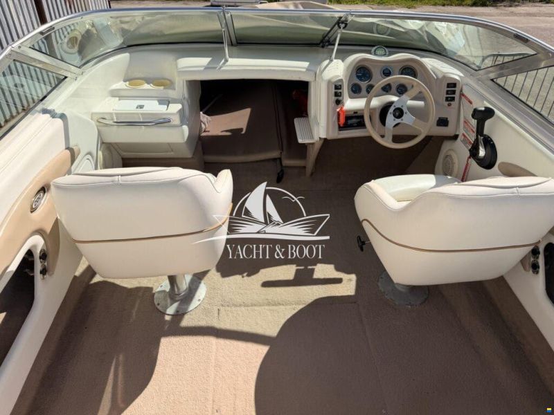 Sea Ray CB 200 Signature