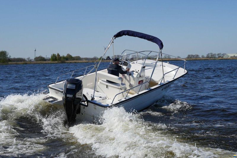 Boston Whaler 190 Montauk