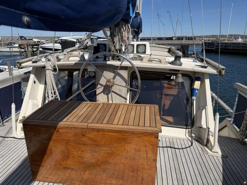 Nauticat 33