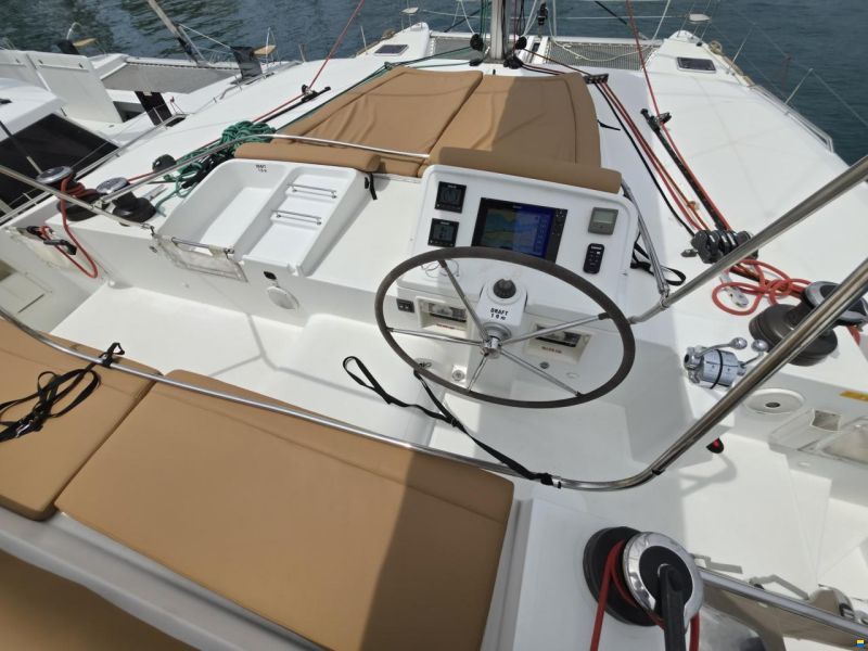 Lagoon 450 F