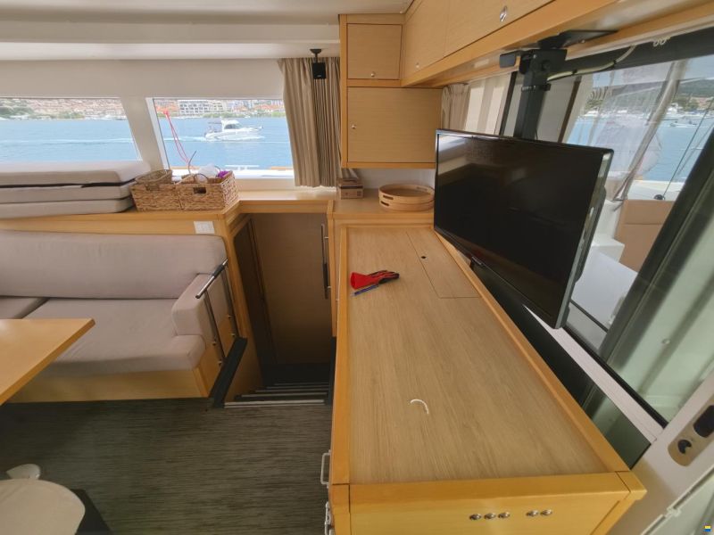 Lagoon 450 F